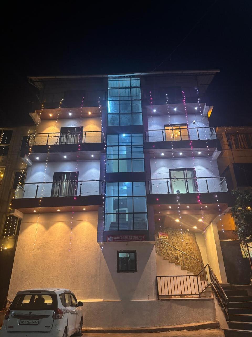 마하발레슈와르 Sahyagiri Heights B&B 외부 사진
